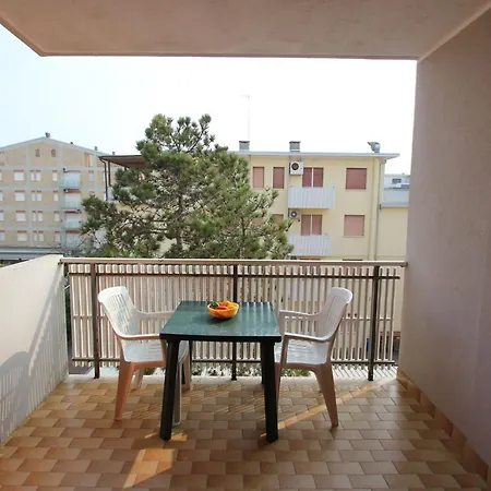 Comfortable Flat Near The 公寓 *